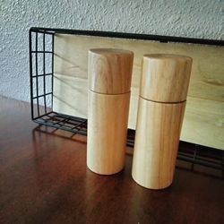 Salt & Pepper Shakers 
