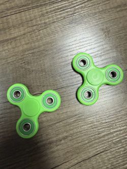 Green Fidget Spinners Set