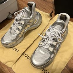 Size 38 Sneakers 