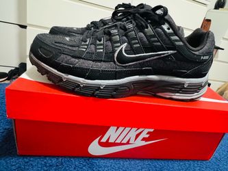 Nike P-6000 Low-Top Sneakers