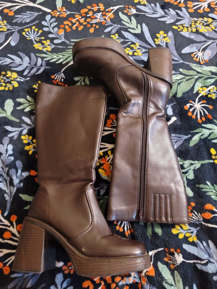 Woman's Boots