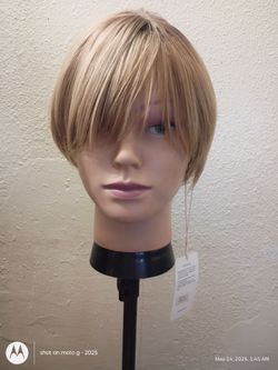 NEW SYNTHETIC WIG SHORT LIGHT BROWN $20
