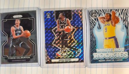 Serial numbered basketball card lot