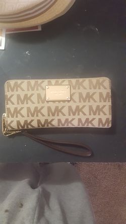 Authentic Michael kors wallet wristlet