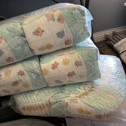 174 Size 1 Pampers 3 Sleeves Available 