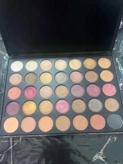 Morphe 35F eyeshadow palette