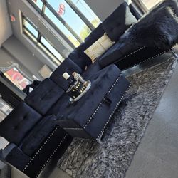 ✨️ Sectionals, 2pc Sofas ✨️ Furniture Queen Bedrooms, Dining Avail
