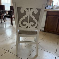 6 Farmstyle dinning Chairs