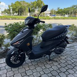 Scooter AMIGO 50CC