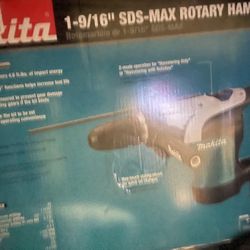 Makita 1 9/16 Rotary Hammer 