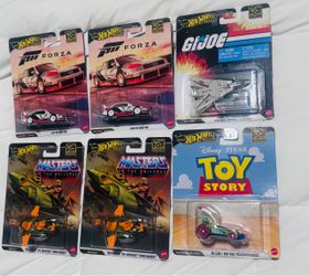 Hot Wheels Premium Pop Culture