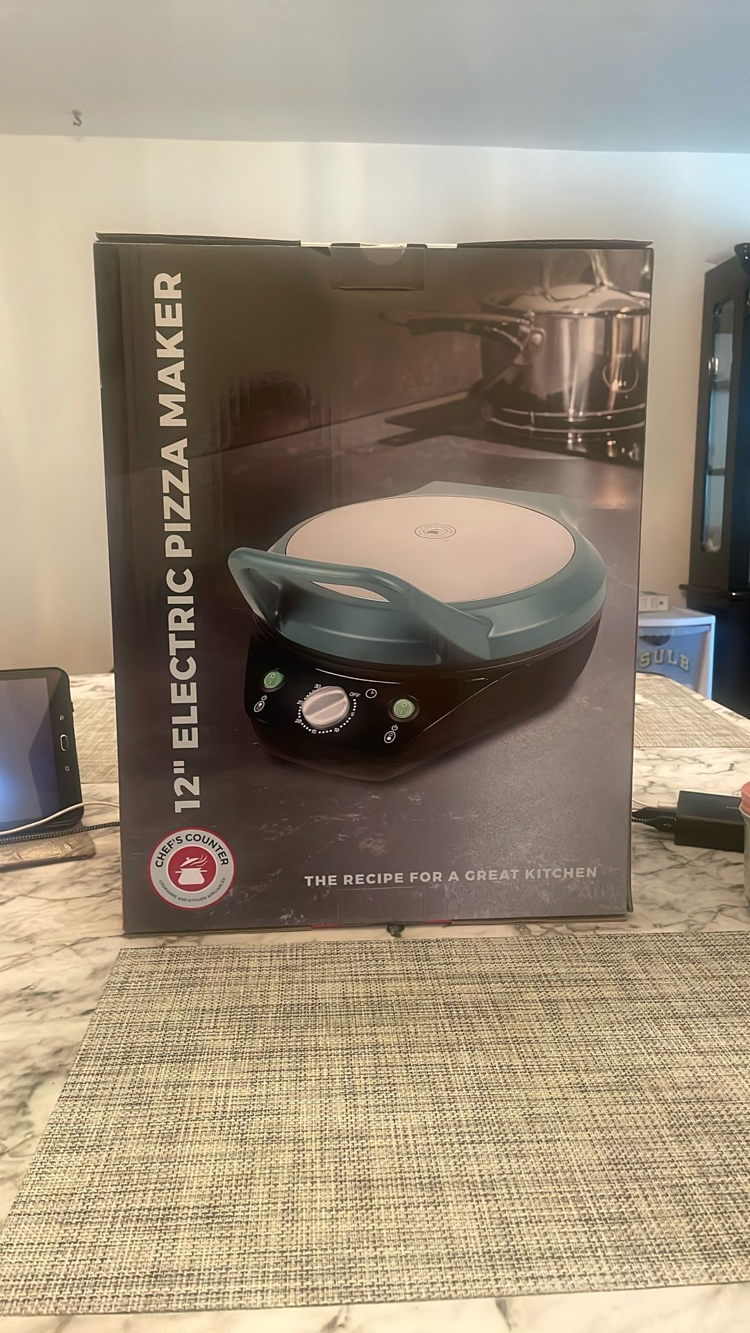 CHEF’S COUNTER PIZZA MAKER