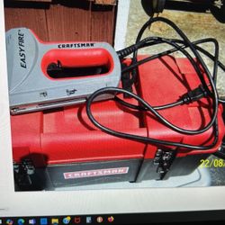 Craftsman Staple Gun With Tool Case And Staples