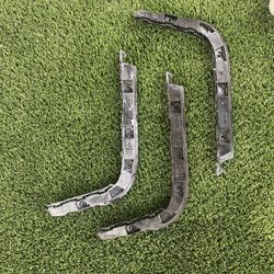 Tesla Retainers RT N LT