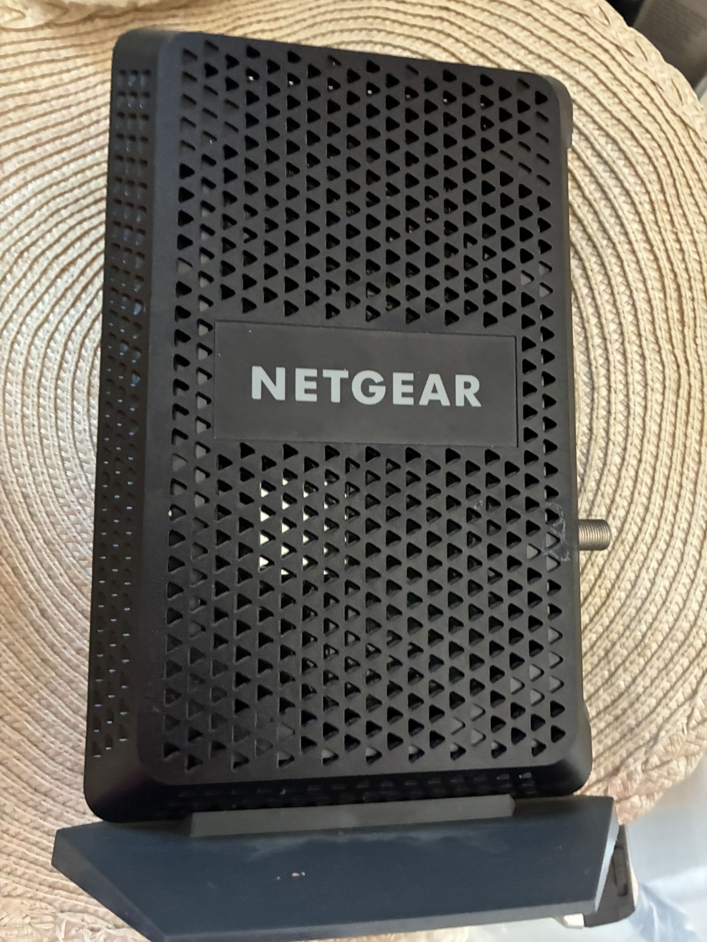 NETGEAR CM700 High-Speed Cable Modem DOCSIS 3.0 