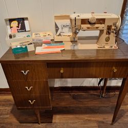 Vintage 1959 Singer Sewing Machine