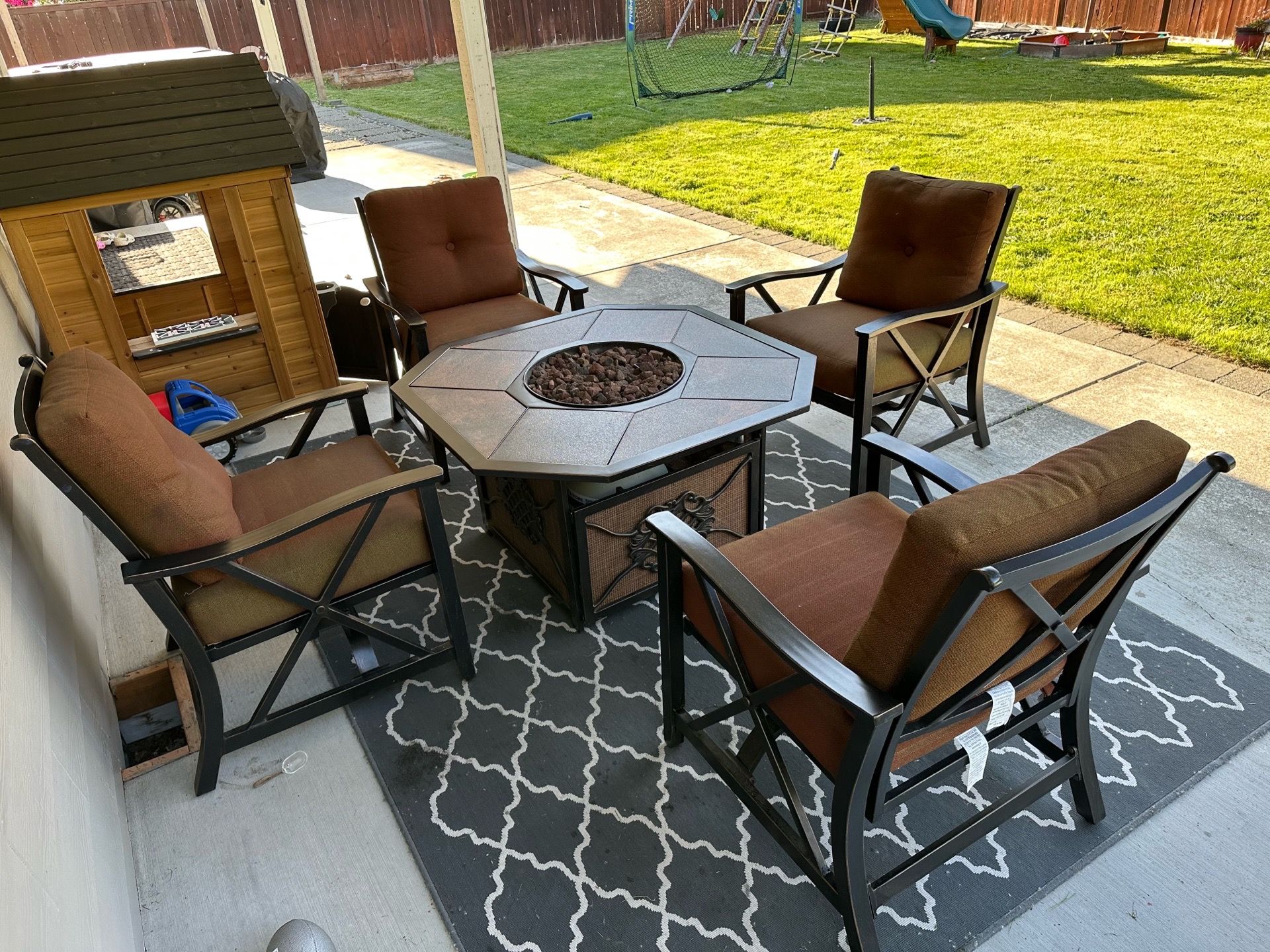 Patio furniture set