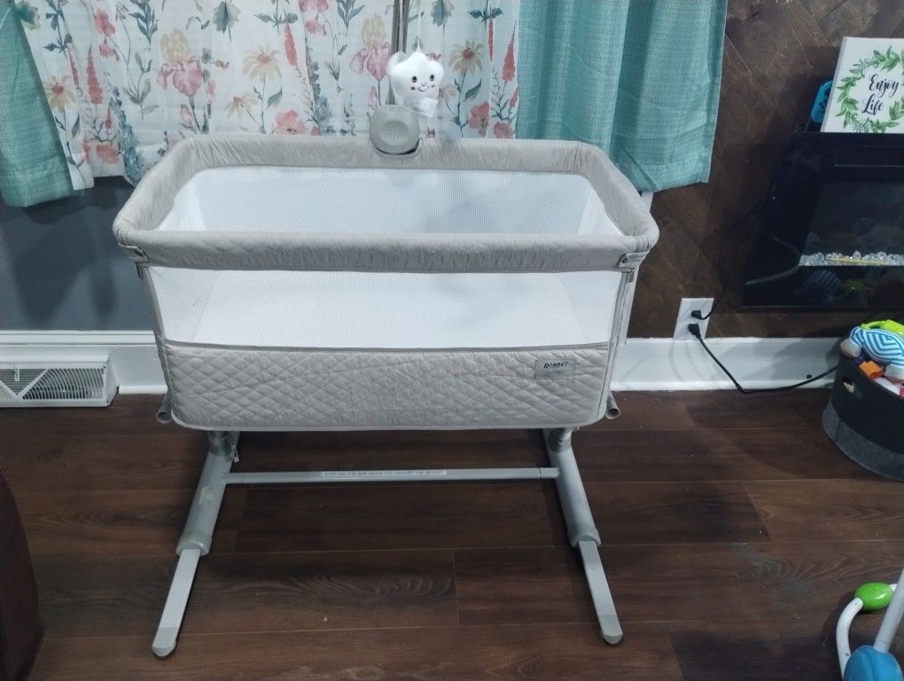 Ronbei Bassinet