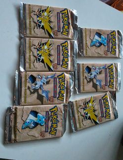 1999 sealed Pokémon Fossil Set Booster Packs x7