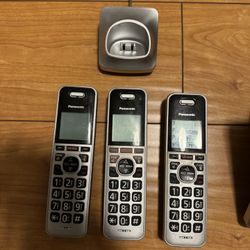 Panasonic Phone System With Base And Charger
