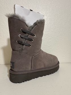 UGG