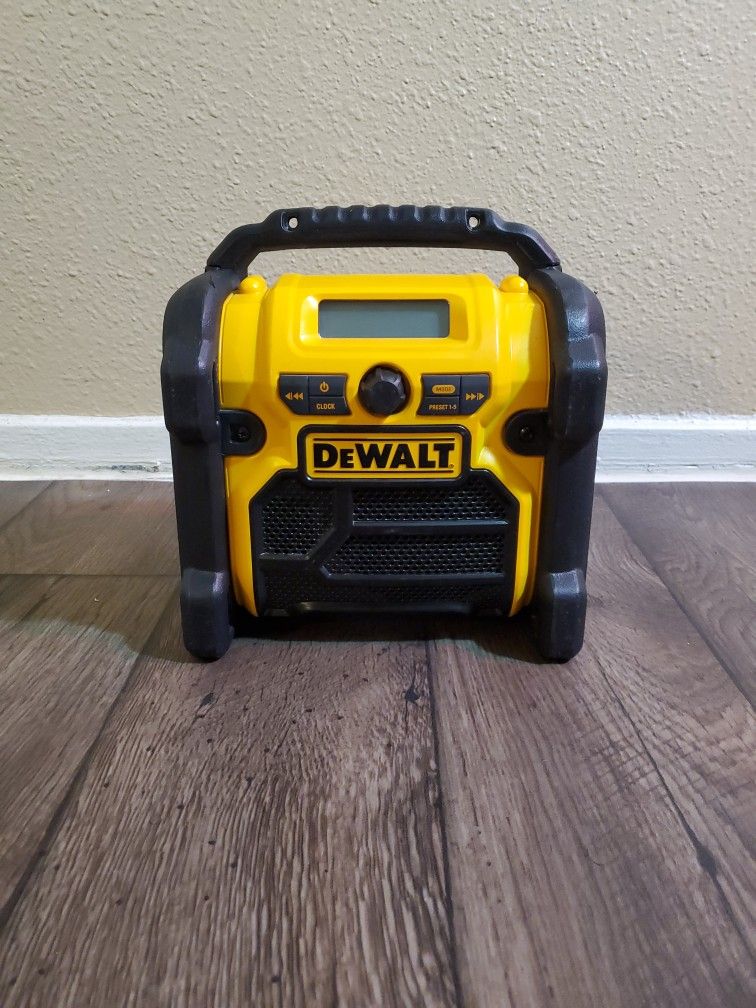 DEWALT DCR018 COMPACT WORKSITE RADIO 18 VOLT 20V MAX 12v MAX