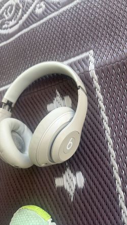 Beats by Dre studio pros (used)