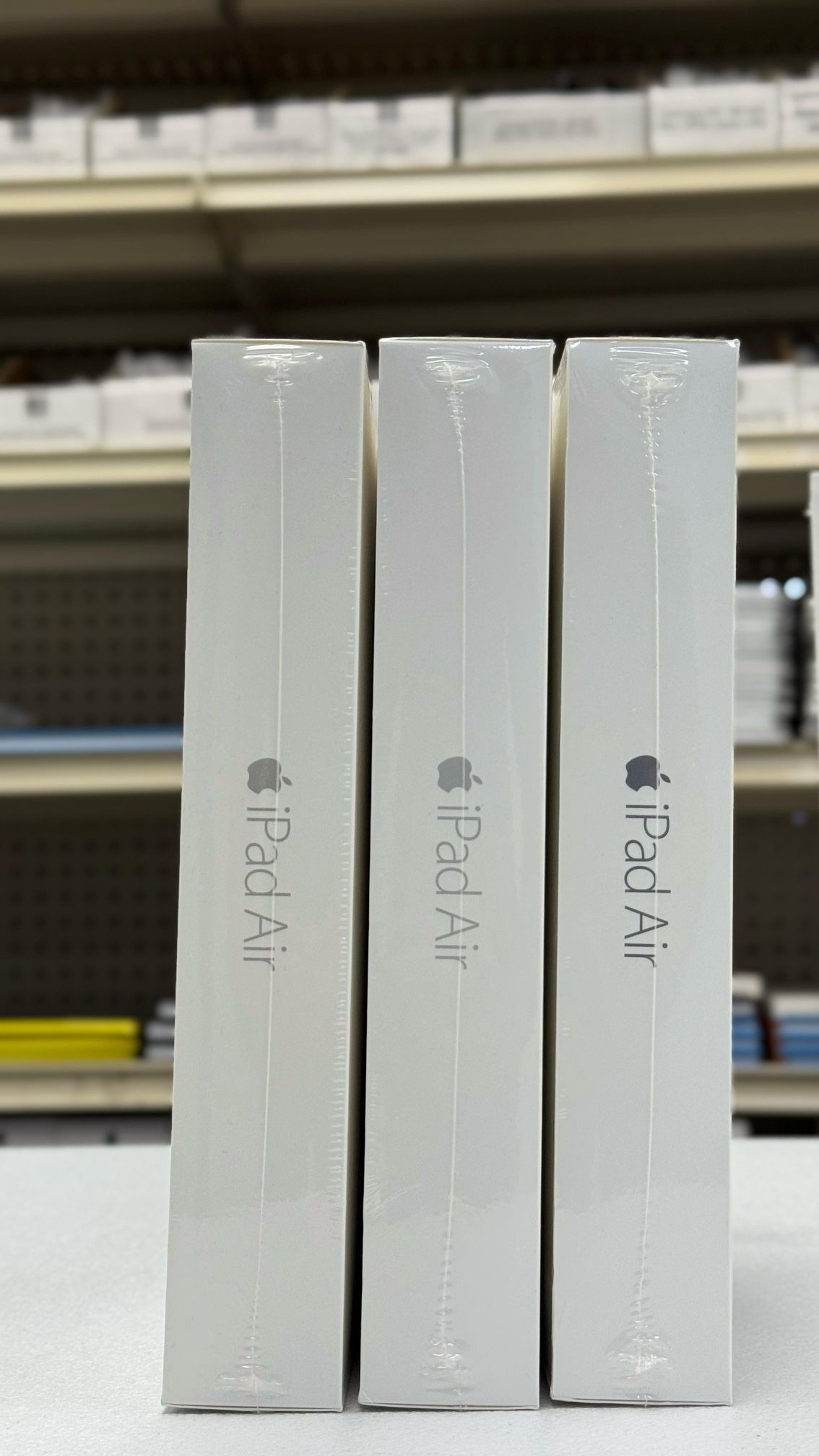 iPad Hi 2 16GB Wi-Fi Cellular Available On Special Deal🎁