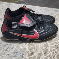 Nike Soccer Shoes Size 2.5 Youth