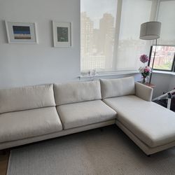 Miller 2 Sectional Couch In Excellent Condition 