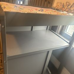 Baby Crib/Toddler Bed 