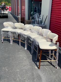 Set of 6 White Upholstered Counter Stools