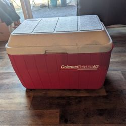 Coleman PolyLite 40 Cooler – Red