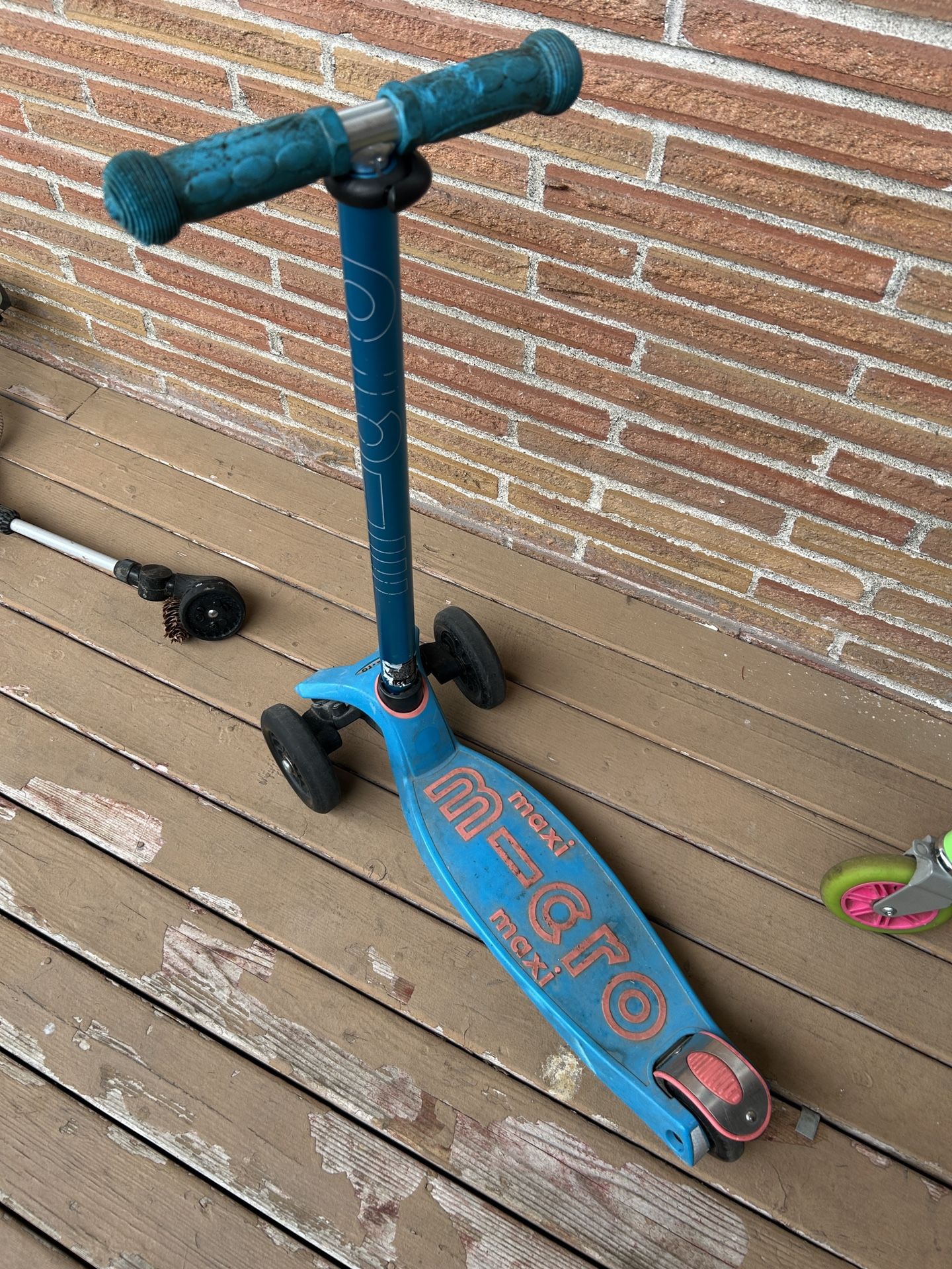 Maxi Micro 5-12yo Scooter