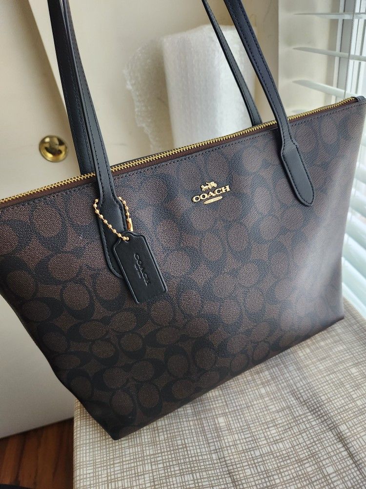 coach tote