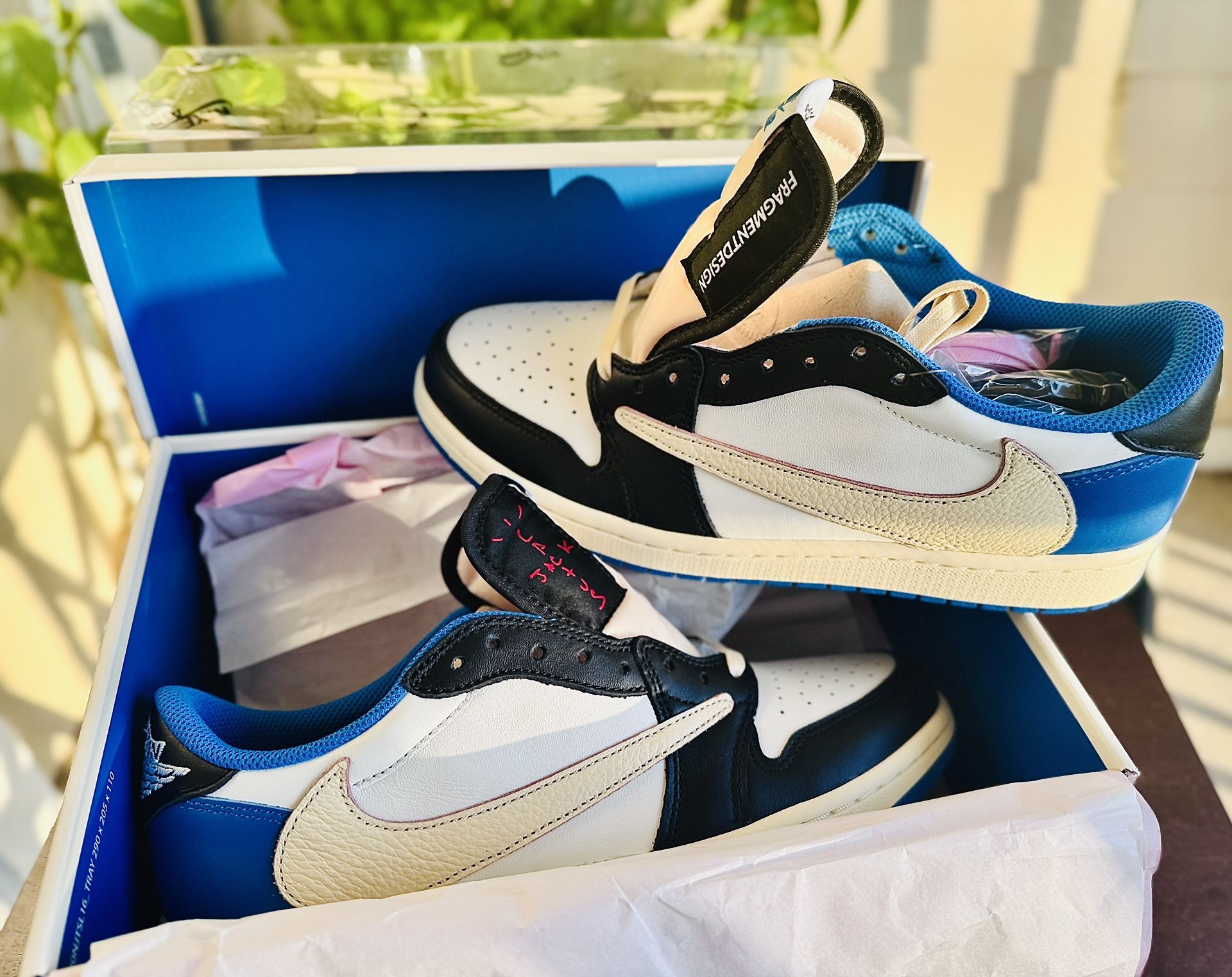 Jordan 1 Retro Low OG SP Fragment x Travis Scott