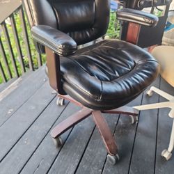 Chairs 25 Each Free Delivery