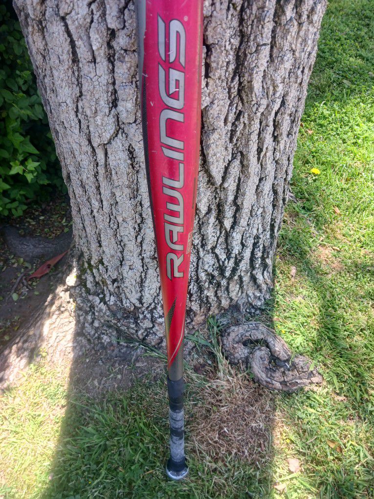 Rawlings"Big Barrell " Baseball Bat.  Located in Glendora