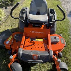 Husqvarna Zero Turn Mower 54”