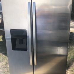 Kenmore  Stainless Side By Side Fridge 