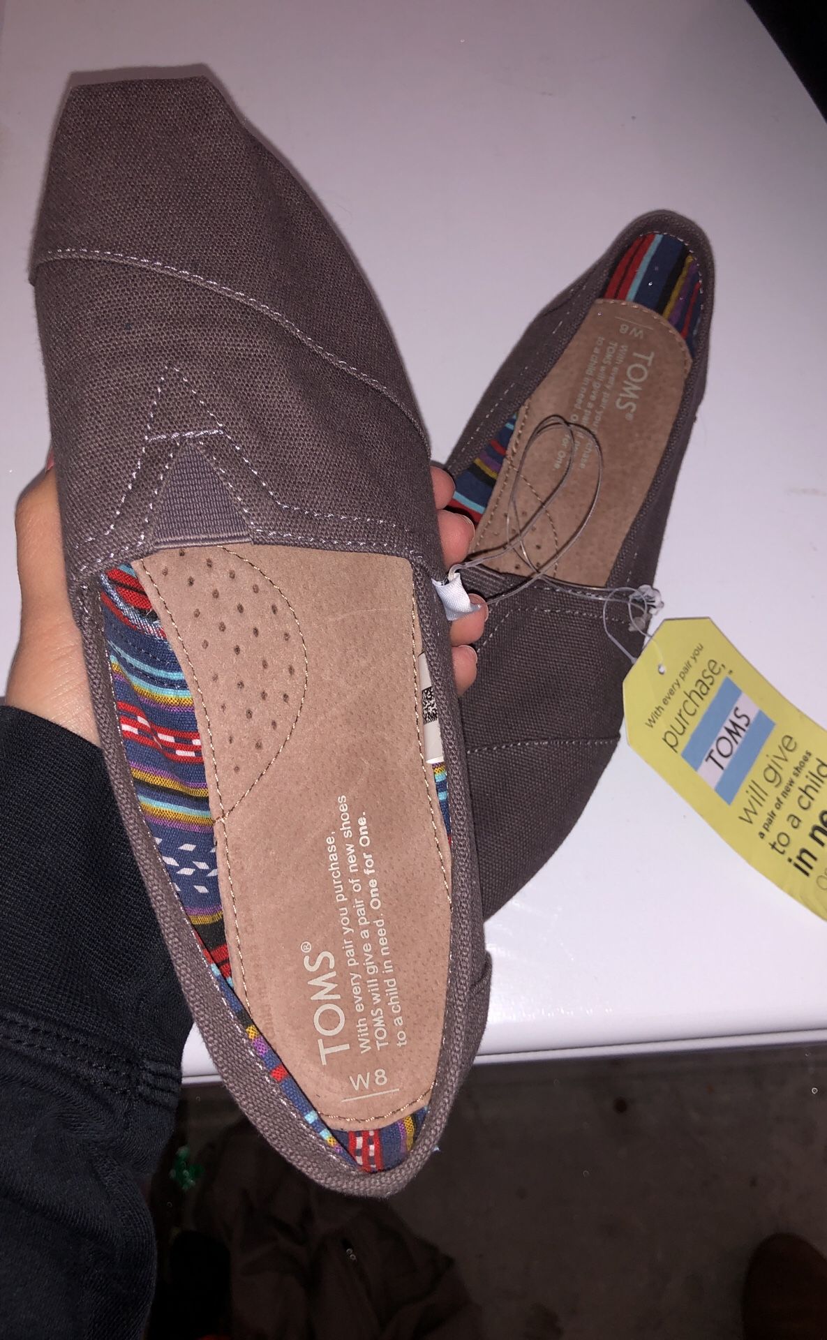 Toms Size 8