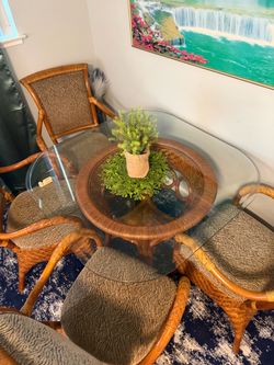 Dinning table