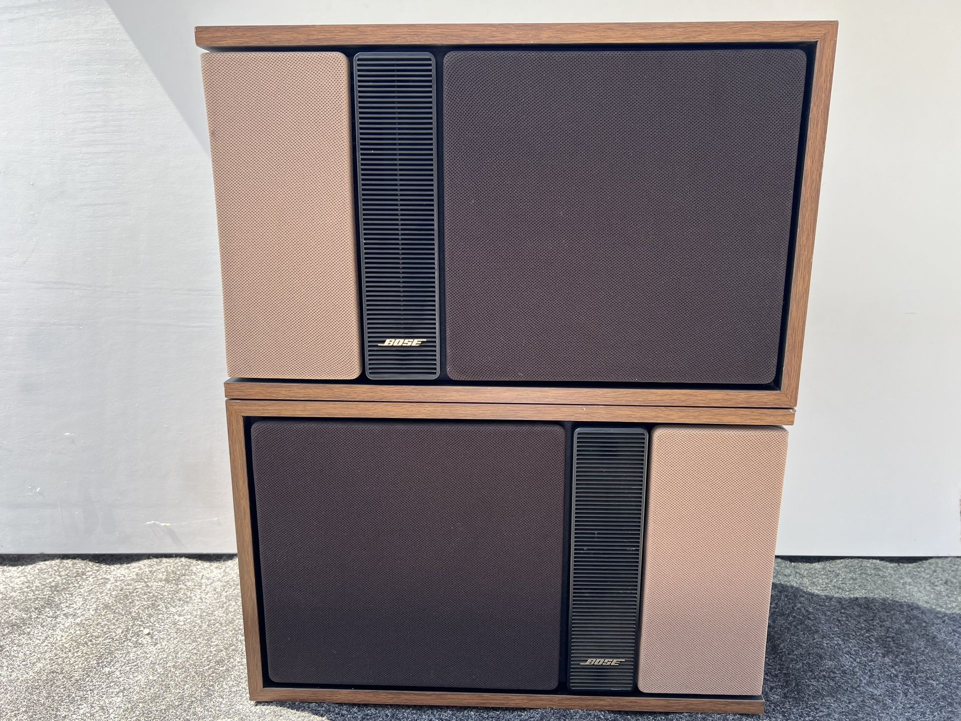 Pair Of Bose 301 Series II Speakers 