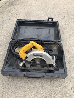 Dewalt Lightweight Circular Saw with Electric Brake