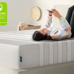 Leesa Memory Foam Youth Mattress (New / Unboxed)