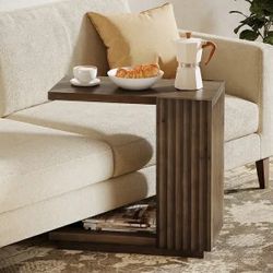 C Shaped Solid Wood Sofa End Table with Fluted Panels, Space-Saving Small Nightstand
