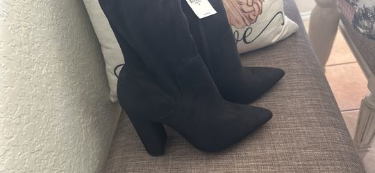 Express over the Knee Boots. New size 6