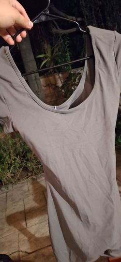 OEAK Women's Gray Open-Back Cutout Short Sleeve Top – Size Large (L) – New With Tags