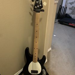 OLP (officially Licensed By Musicman) Stingray Style Bass Sounds GREAT