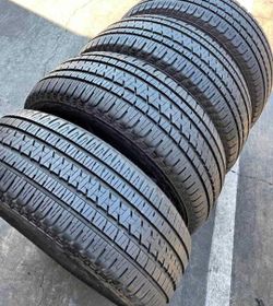 285 45 22 Bridgestone tires Con 80% de Vida Las 4